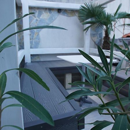 Penthouse Stoliv New Spa-Pool Villa Is Located 5M From The Sea, Exclusive Terrace,Private Jetty Wih Sunbeds, Pebble Beach, Secluded Location Total Area 375M2 At Your Disposal Котор Екстериор снимка