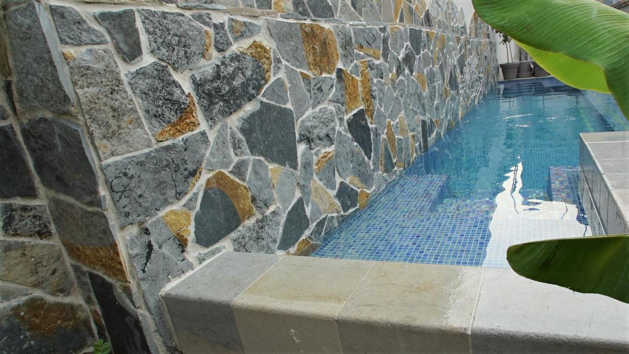 Penthouse Stoliv New Spa-Pool Villa Is Located 5M From The Sea, Exclusive Terrace,Private Jetty Wih Sunbeds, Pebble Beach, Secluded Location Total Area 375M2 At Your Disposal Котор Екстериор снимка