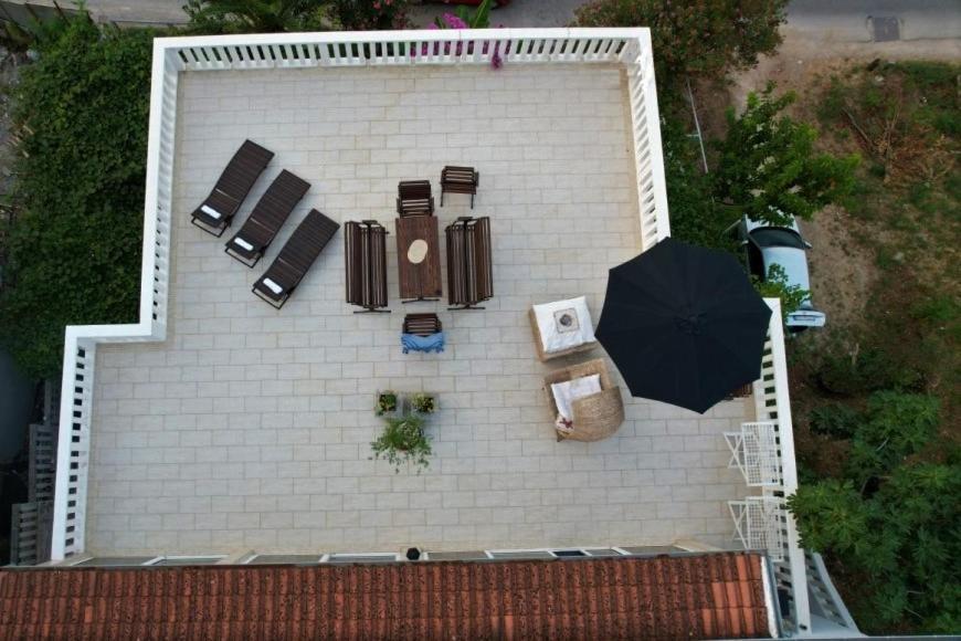 Penthouse Stoliv New Spa-Pool Villa Is Located 5M From The Sea, Exclusive Terrace,Private Jetty Wih Sunbeds, Pebble Beach, Secluded Location Total Area 375M2 At Your Disposal Котор Екстериор снимка